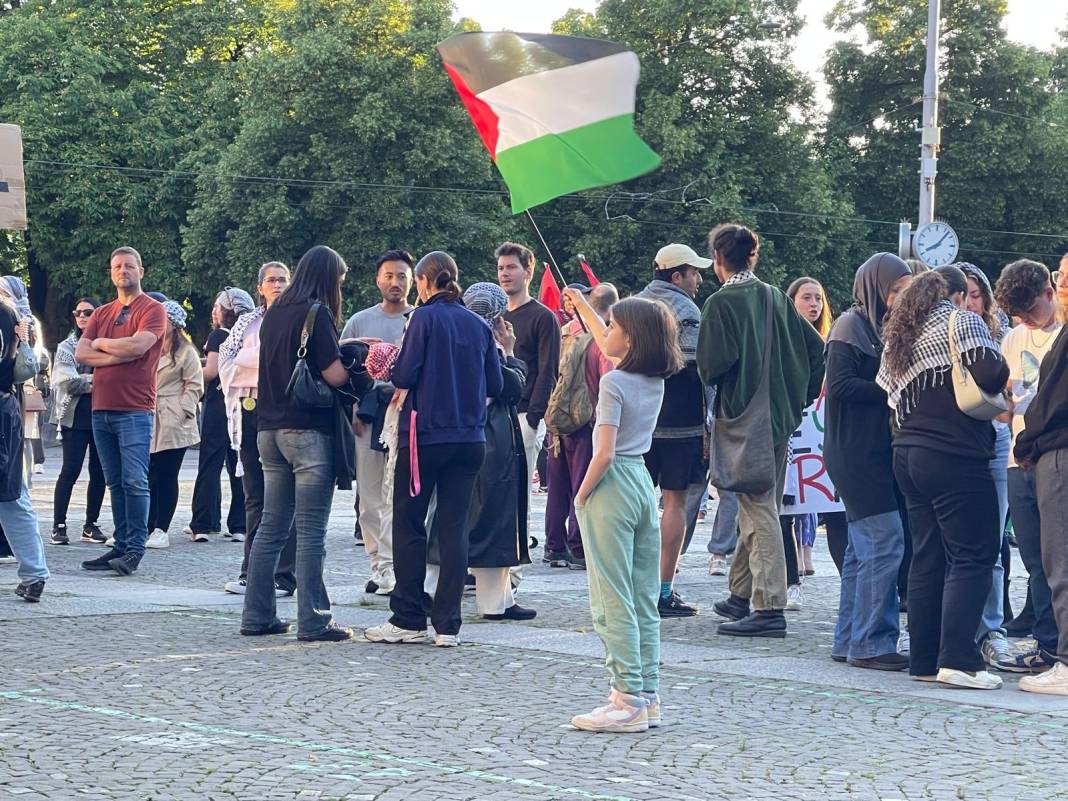 Zürih'te Büyük Protesto: İsrail'in Refah Saldırısına Tepki 10