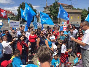 Çin’deki Vahşet İsviçre’de protesto edildi.