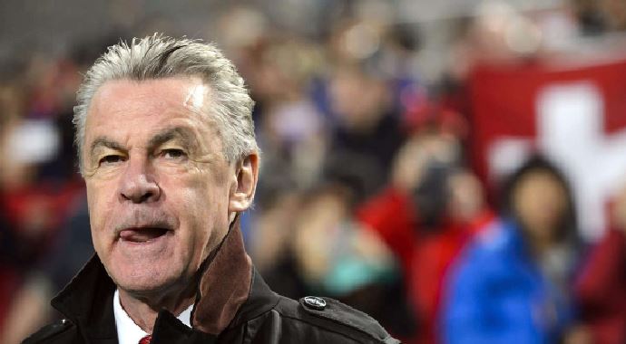 Hitzfeld 25 milyon İsviçre Frangını elini tersiyle itti