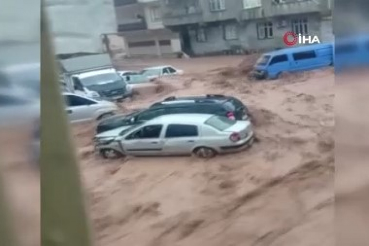 Deprem Bölgesinde Sel Faciası