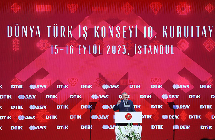 Cumhurbaşkanı Erdoğan 10. DTİK Kurultayı'nda konuştu