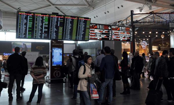 Binlerce uçak bileti iptal olabilir