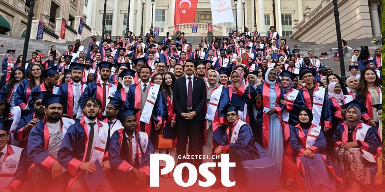 YTB, Türkiye Burslusu öğrenciler için Ankara'da mezuniyet töreni düzenled