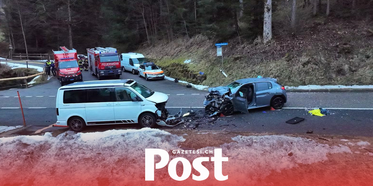 Fribourg’da Noir Gölü Kıyısında Trafik Kazası: Dört Kişi Yaralandı